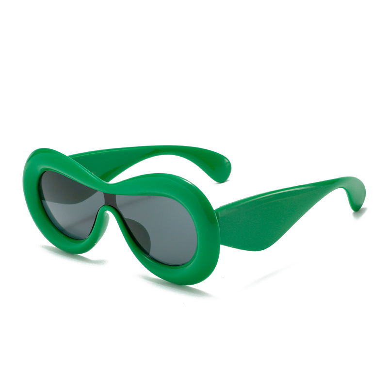 Cross border European and American funny cute one piece sunglasses thick frame nude street photography sunglasses UV resistant personalized sunshade g