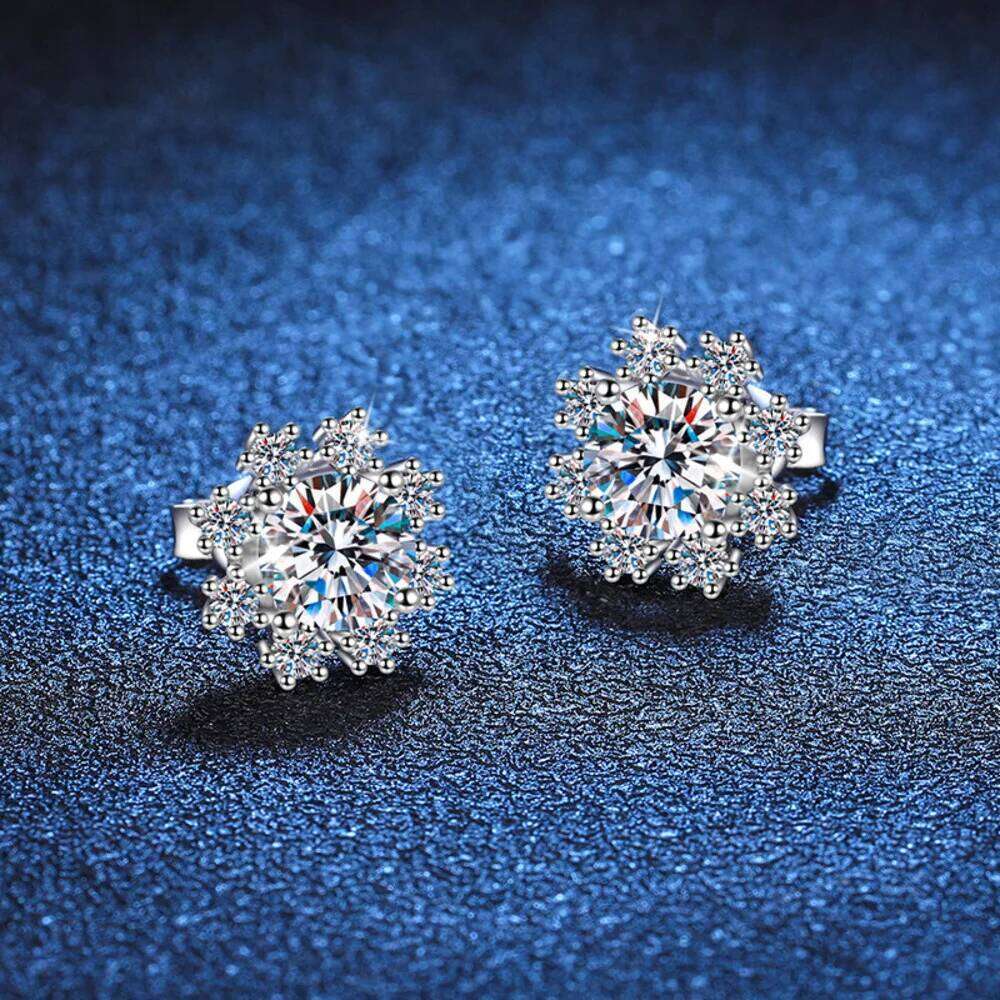 JOIAS HOME Women's S925 Sterling Silver Romantic Snowflake D color Moissanite Stud Earrings Simple Queuing Available Jewelry d9d