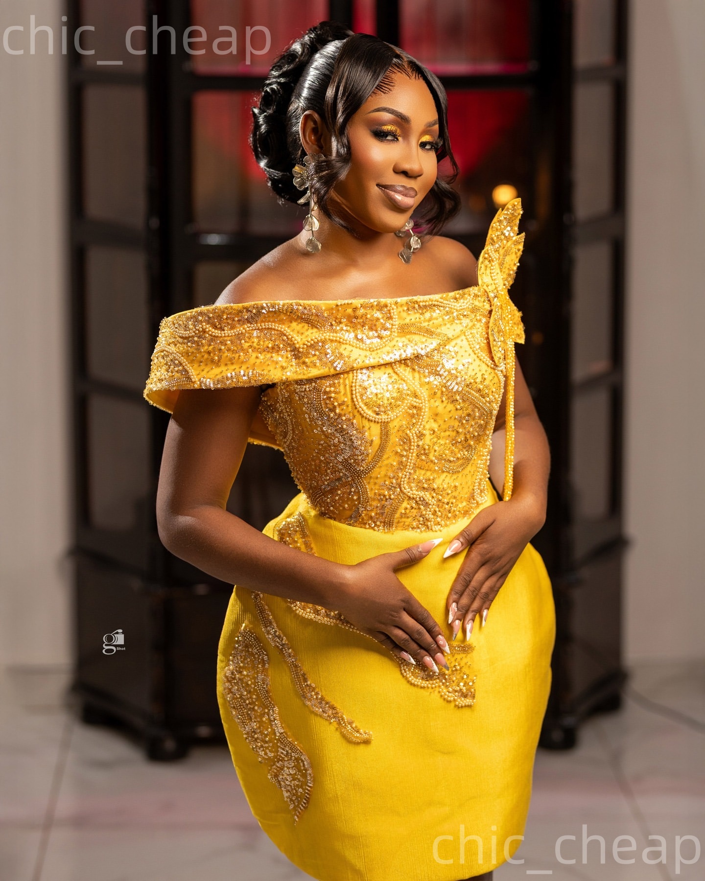 Chic Yellow Sheath 2026 Cocktail Dress Off Shoulder Sequined Florals Short Mini Graduation Homecoming Dresses For Special Occasions Sweetheart Gowns