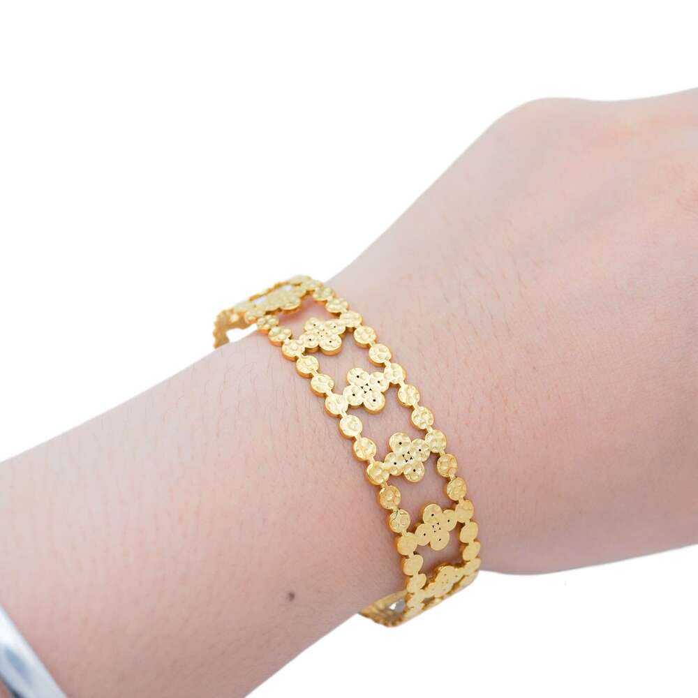 Cross-Border New Product Four-Leaf Clover Spliced Hollow Texture Bracelet Titanium Steel Plated 18k Gold Elegant Versatile Open Hand Jewelry