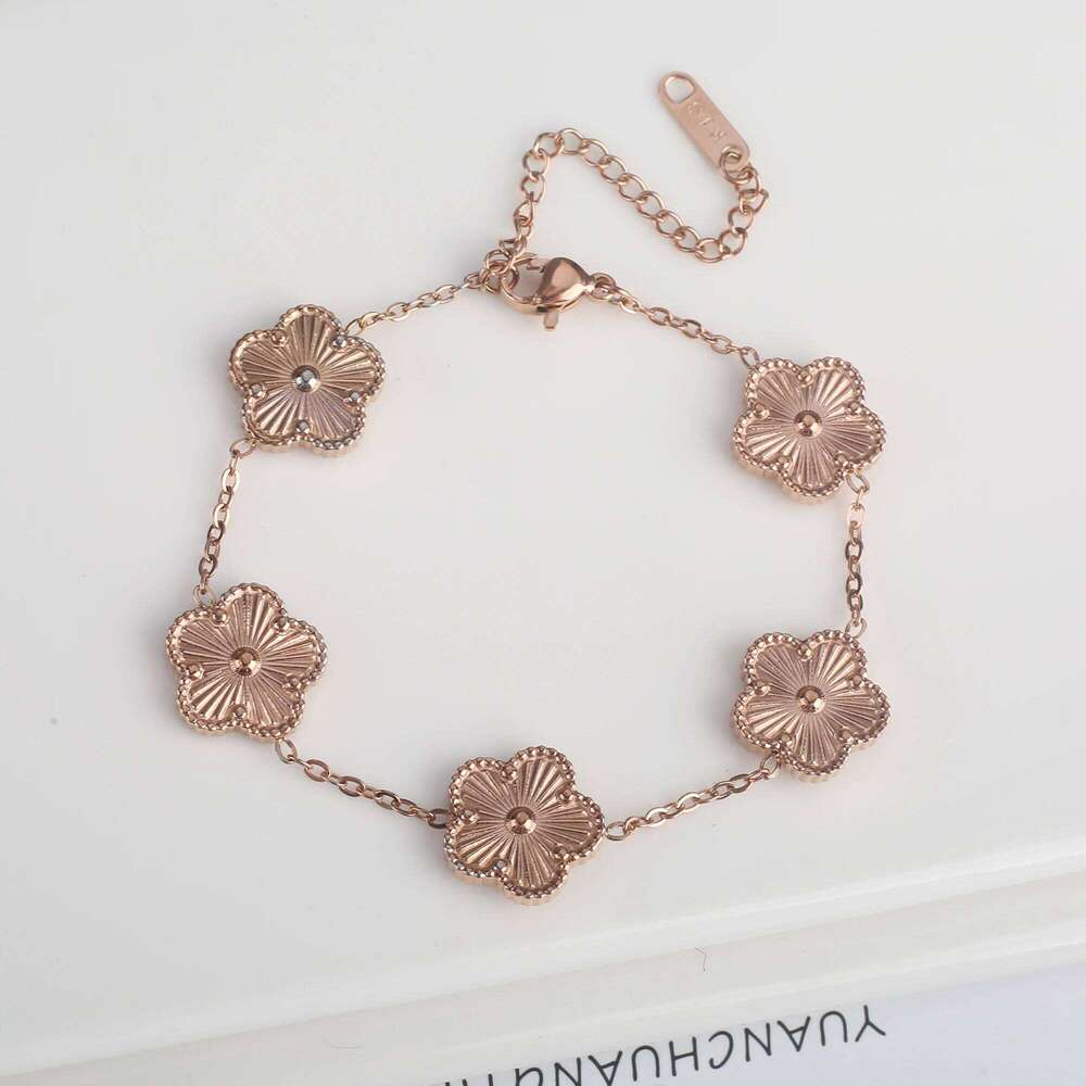 Hot Sale Stainless Steel Laser Five Leaf Flower Petal Adjustable Clover Bracelet Classic for Woman Girl Brand Jewelry Party Gift 25H1229