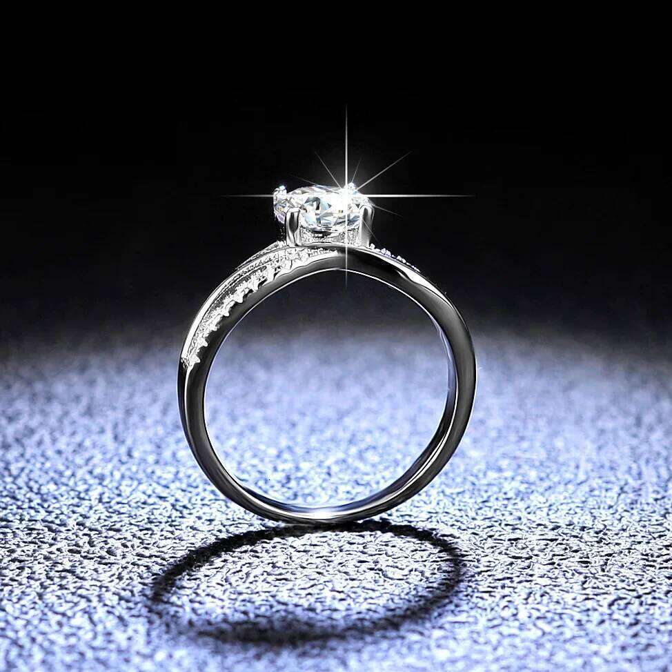 18K gold inlaid D-color moissanite ring PT950 platinum women's 1 fashionable and simple Ct galaxy four claw classic wedding 84a