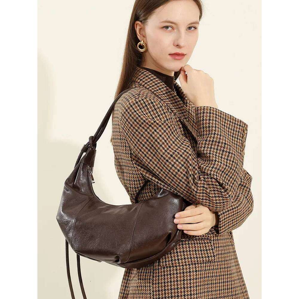 YANATARI Dumpling Leather Soft Leather Large Capacity Minimalist Shoulder Women Female Luxury Moon Bag Handbag MOMOTU