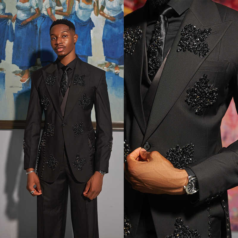 Luxuly Groom Wedding Tuxedos 2 Pieces Slim Fit Jacket Pants Peak Lapel Jewelry Rhinestone Formal Prom Men Suits Customized