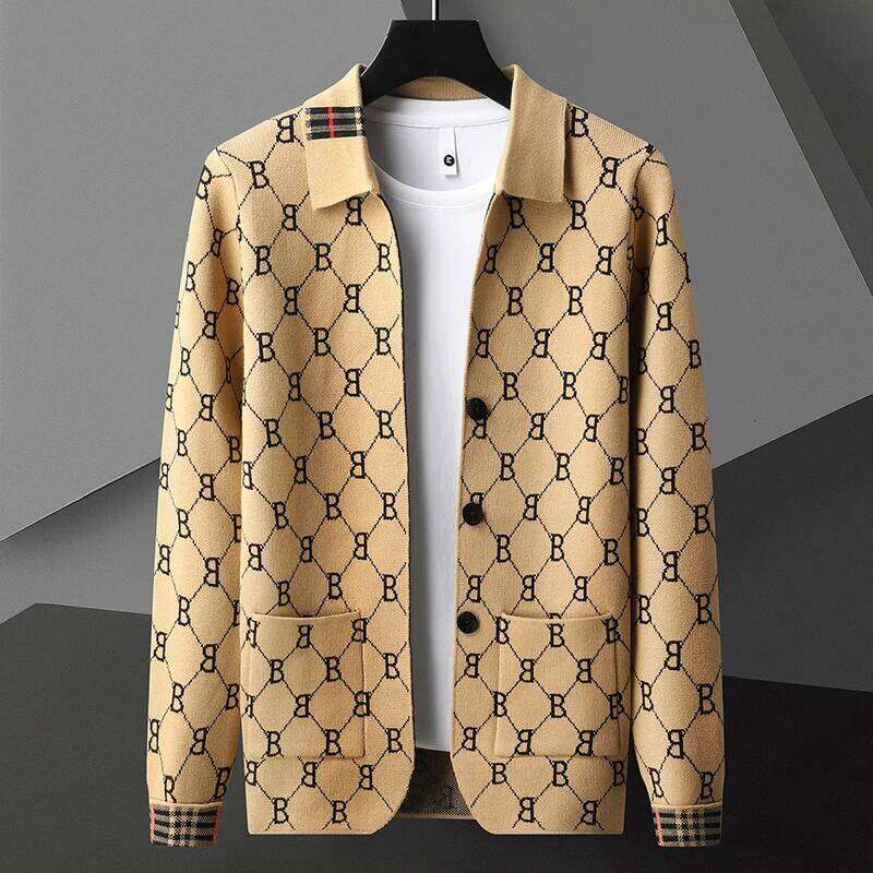 Designer Luxury Brand Knitted Cardigan Lapel Embroidered B Jacquard Sweatercoat Korean Winter New Fashion Trend Men's Wear