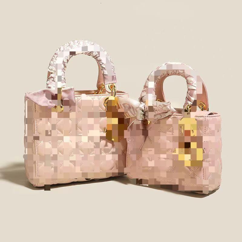 Cross-Border Dropshipping Princess Diana Bag 2025 New Sheepskin Patent Leather Suede High-End Genuine Leather Women's Bag Fashion Versatile Crossbody