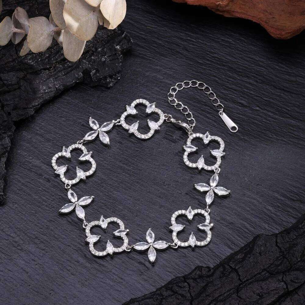 ZAKOL New Full Zircon Hollowed Out Four-leaf Flower Bracelet High-End Luxury Jewelry Accessories Gift for Women