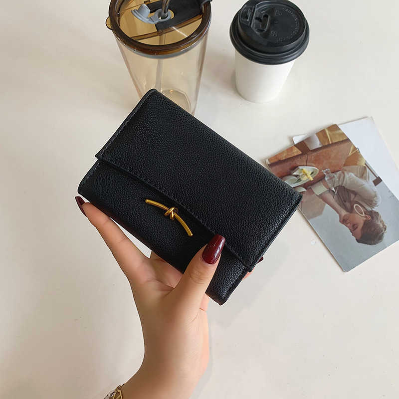 New Fashionable Versatile Short Wallet Niche Casual Clutch Lightweight Coin Purse