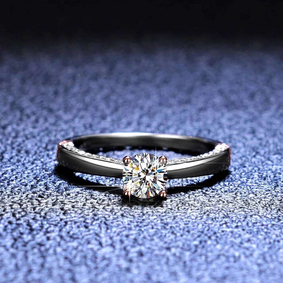 18K gold inlaid moissanite women's PT950 platinum simple and fashionable VVS1 clarity four claw diamond ring d0a