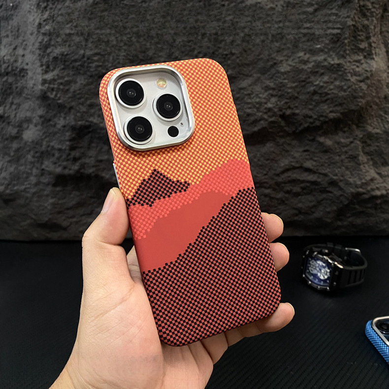 Glow-in-the-Dark Kevlar Texture Compatible with iPhone 16 Magnetic Charging Phone Carbon Fiber Apple 15 Full Coverage Hard Case