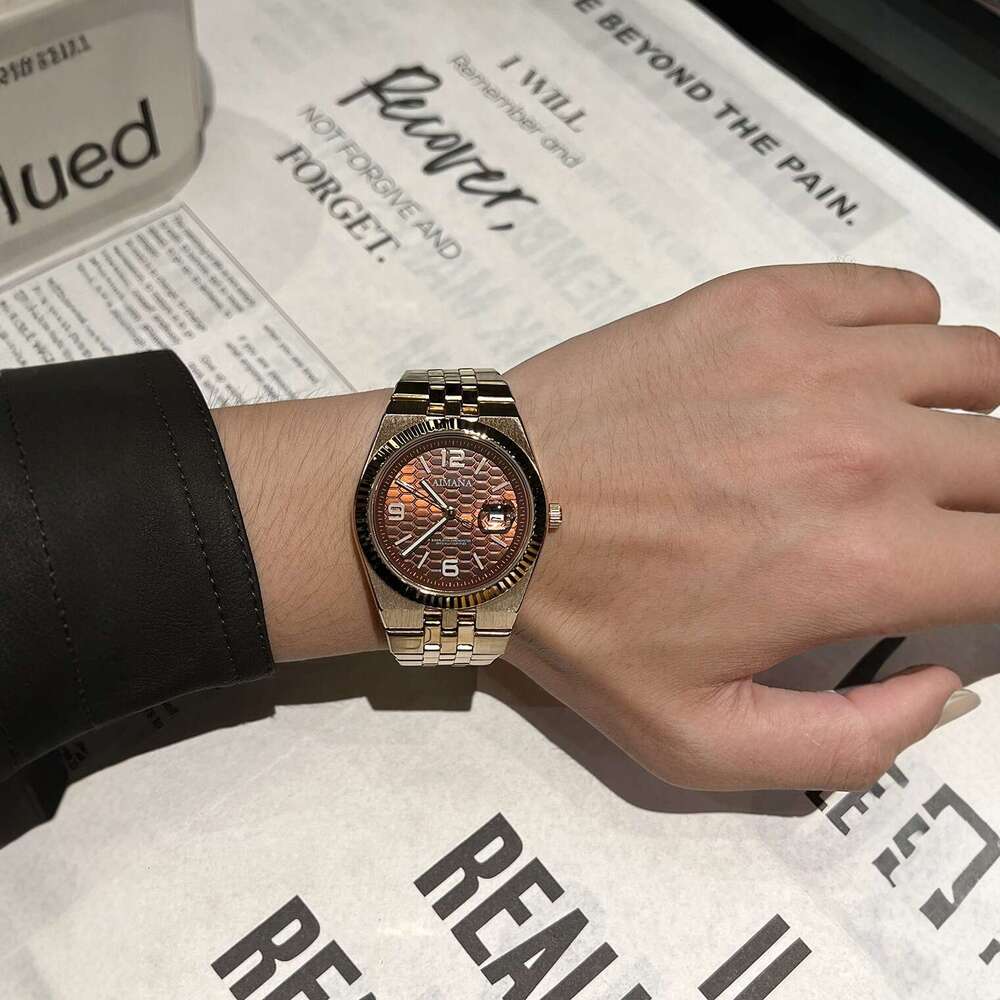 2026 New Style Brand Watch Honeycomb Dial Luminous Ultra-Thin Design Wristwatch