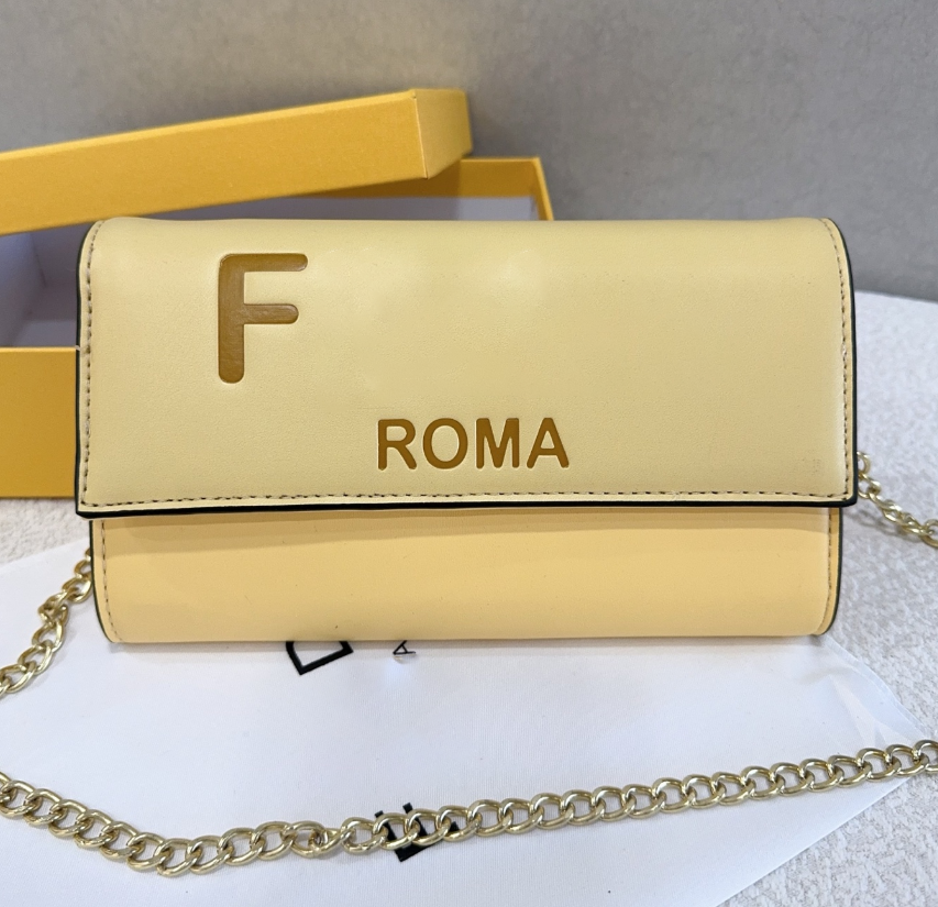 2026 Fashion luxurys designers Womens messenger bags women bag Shoulder Lady Totes purse handbags crossbody bags Purse Crossbody Bag Axillary pouch