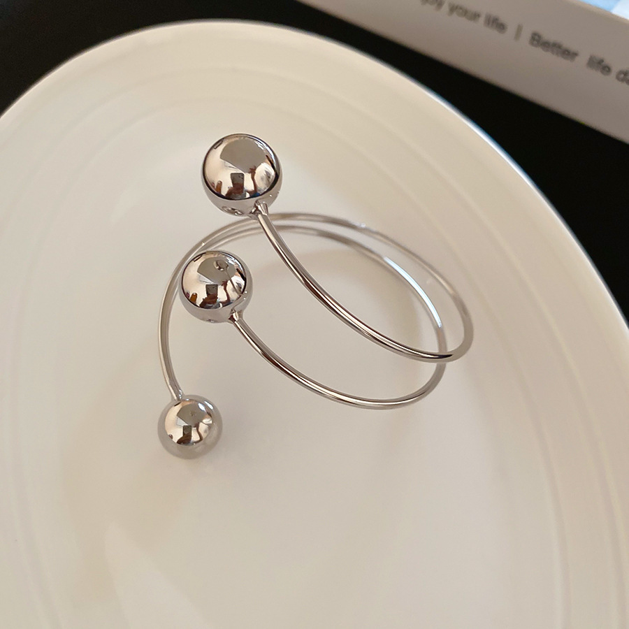 Metal Round Twisted Three-Layer Open Casual Simple Personality Fashion Bracelet Design Sense Niche Jewelry for Women - view 7