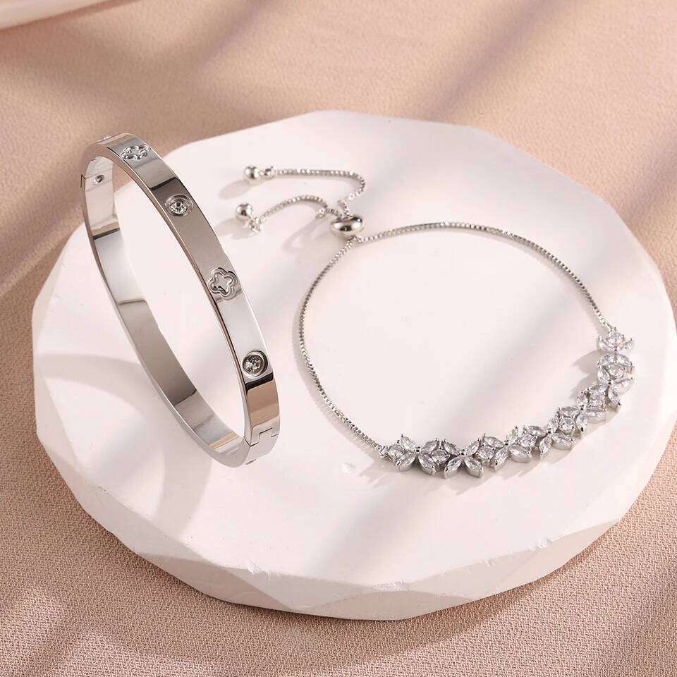 ZAKOL 2pcs Stainless Steel Shiny Zircon Four-leaf Flower Bracelet Bangles Set for Women Exquisite Wedding Party Jewelry