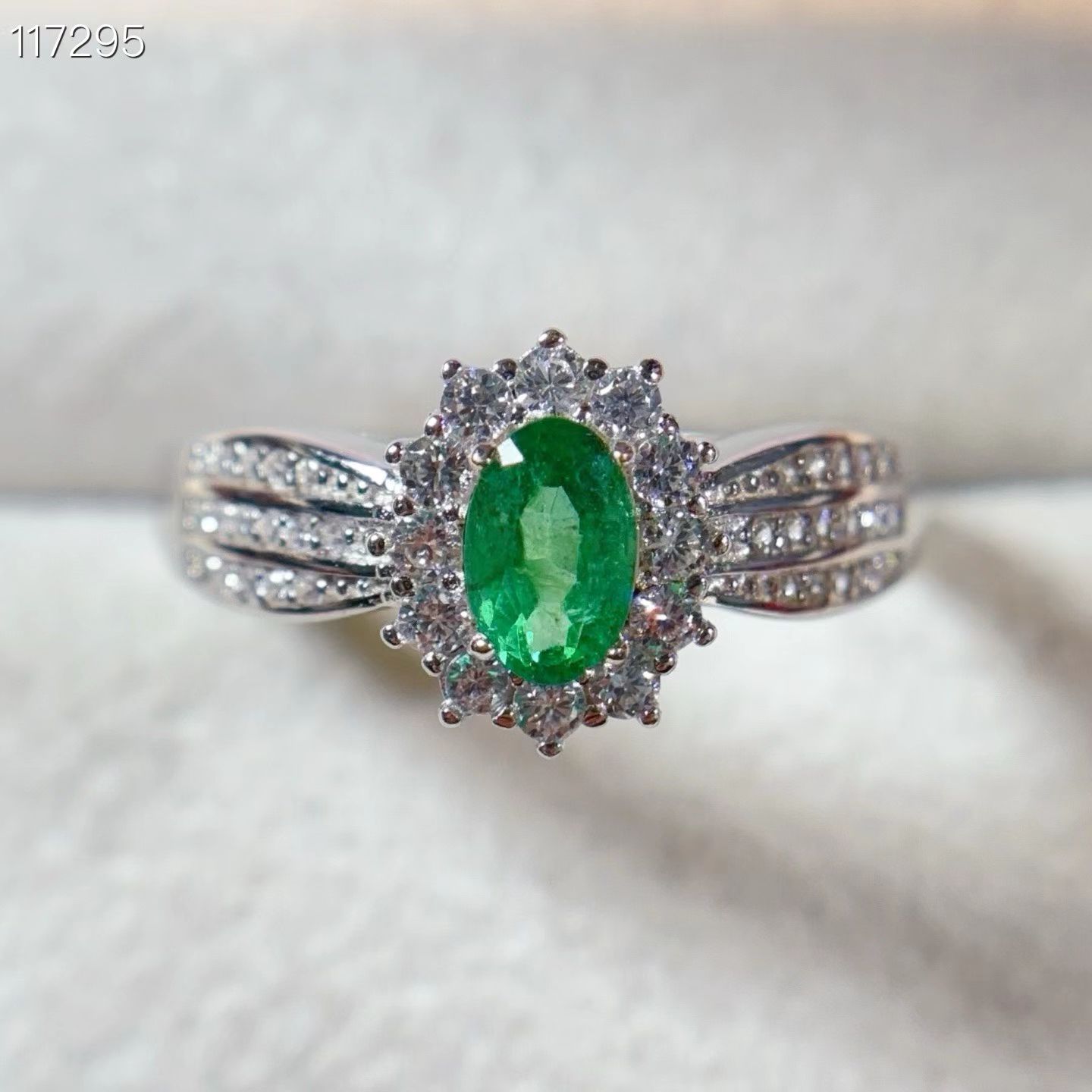 Classic engagement ring for women natural emerald ring with certificate 4mm*6mm 0.4ct Colombian emerald jewelry