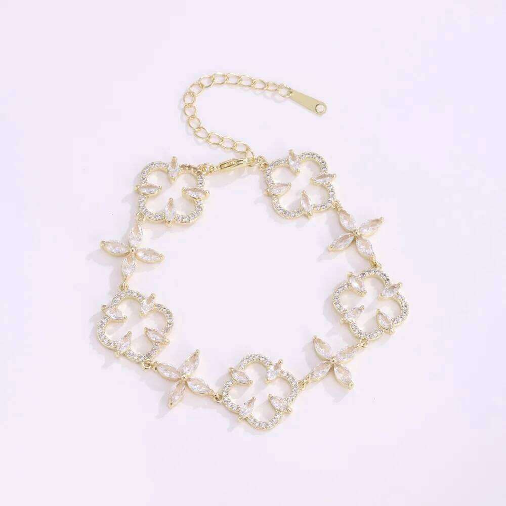 ZAKOL New Full Zircon Hollowed Out Four-leaf Flower Bracelet High-End Luxury Jewelry Accessories Gift for Women