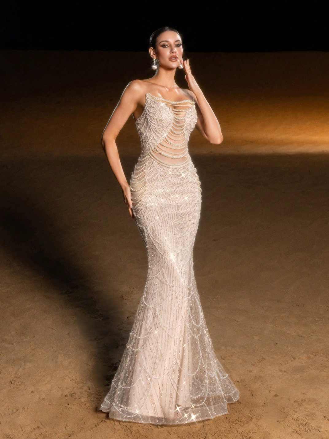 Designer Women Evening Dresses Strapless Sleeveless Prom Gowns Pearls Beaded Beading Sweep Train Dress For Party Custom Made