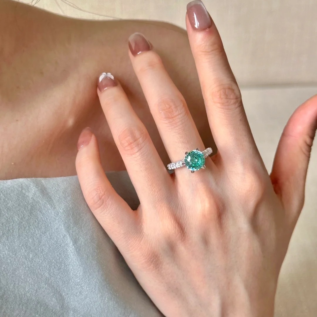 Luxury Brand Designer Jewelry Flash Paraiba Green Mint Wave Ring Light Luxury Fashion Micro-Pave 3 Fashion Green Diamond Wedding Ring Wholesale