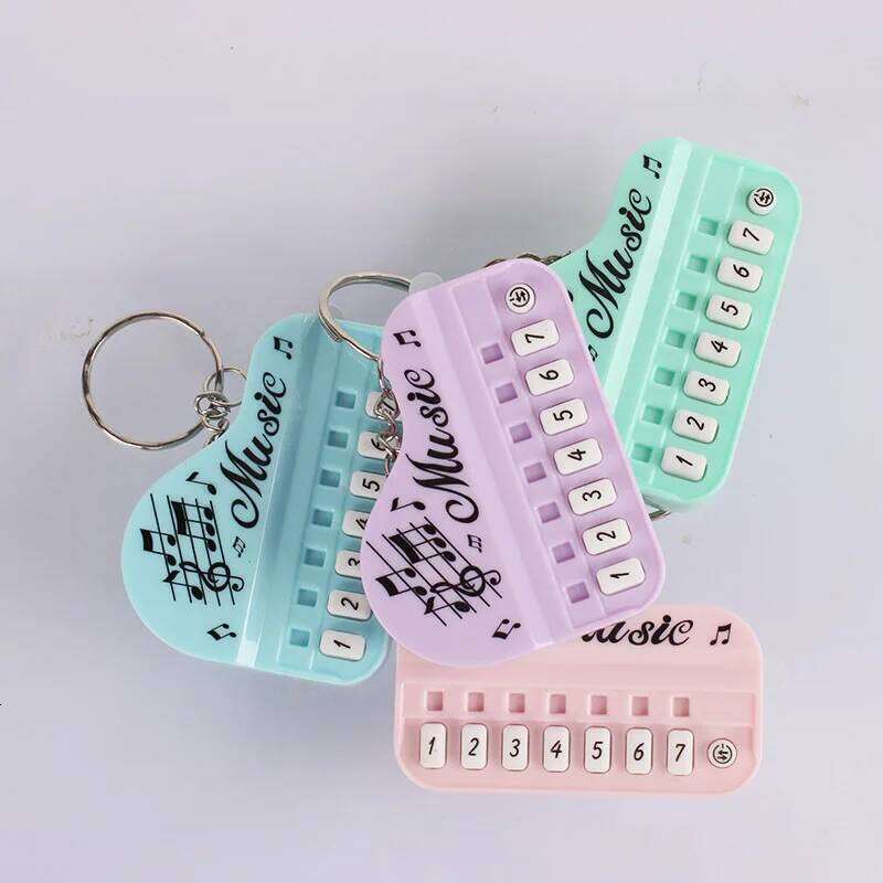 ZAKOL Creative Mini Electronic Piano Keychain With Music Luminous Funny Toy Bag Car Key Pendant Small Gift for Lovers Friends