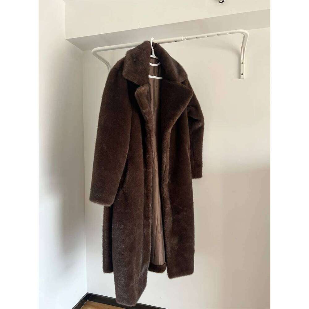 Brown Vintage Premium Faux Maxi Coat With Belt Stunning Mob Wife Parka Outwear Mink Fur Cozy Winter Warm Outfit Inspiration