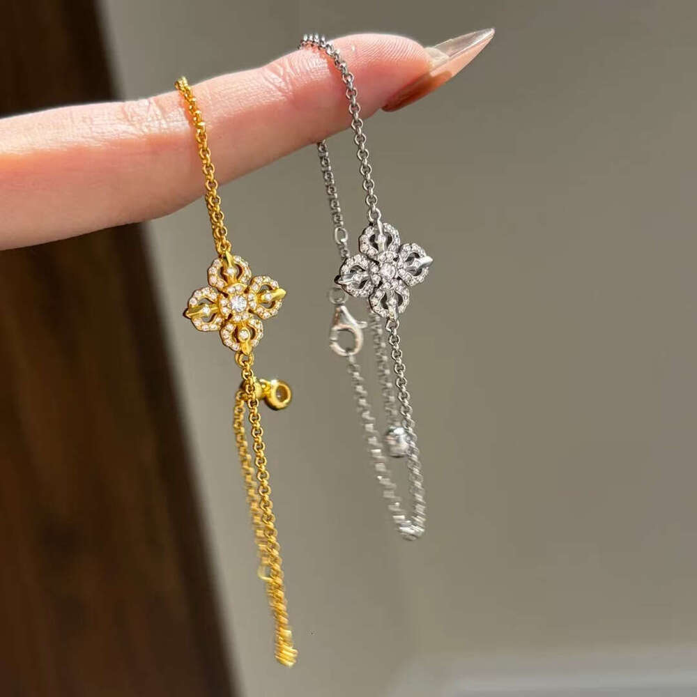 Cross-shaped Clover Bracelet Bracelet Luxe Full-Diamond Pendant Bracelet Light Luxury Versatile Jewelry
