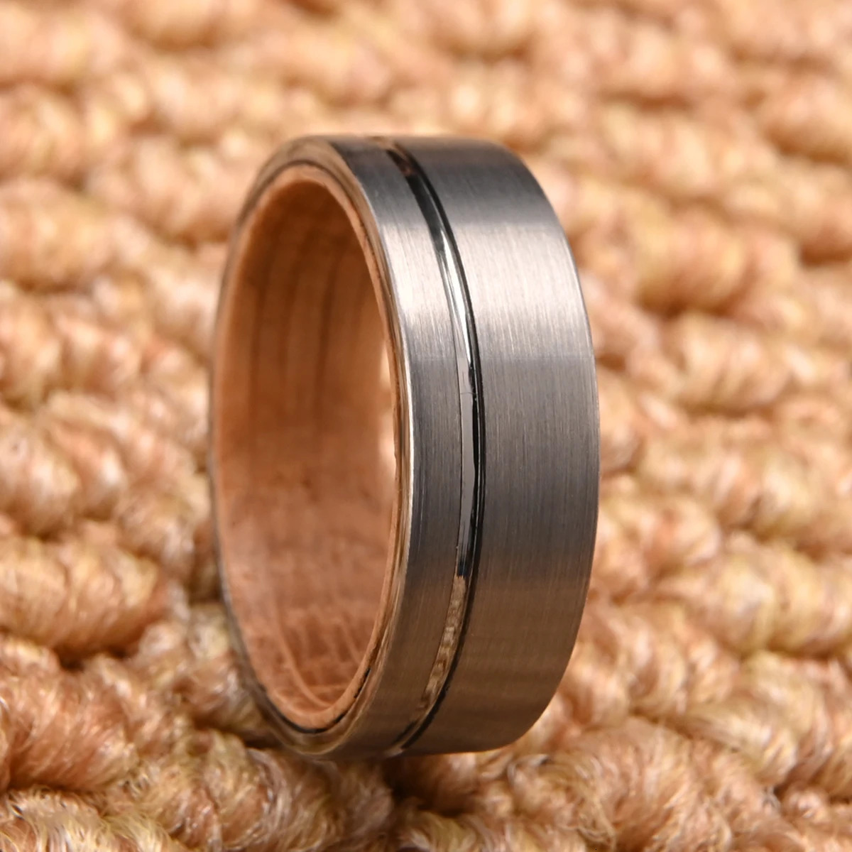 8mm Brushed Finishing Tungsten Ring Wine Barrel Wood Inner Ring Mens Wedding band Ring Engagement Party Fashion Jewelry Gift 251224