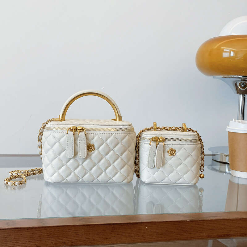 Fashionable Korean Aesthetic Small Handbag Chic & Cozy Versatile Cross Body Pouch For Any Occasion