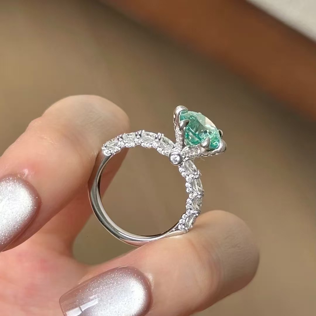 Luxury Brand Designer Jewelry Flash Paraiba Green Mint Wave Ring Light Luxury Fashion Micro-Pave 3 Fashion Green Diamond Wedding Ring Wholesale