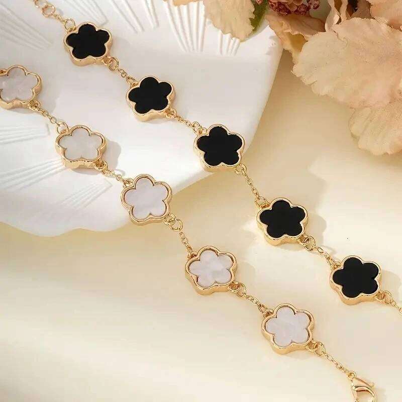 3 Pcs Fashion Classic Clover Design Set Or Accessories, Bracelet Suitable For Daily Wear, Ideal Gi 25H1229