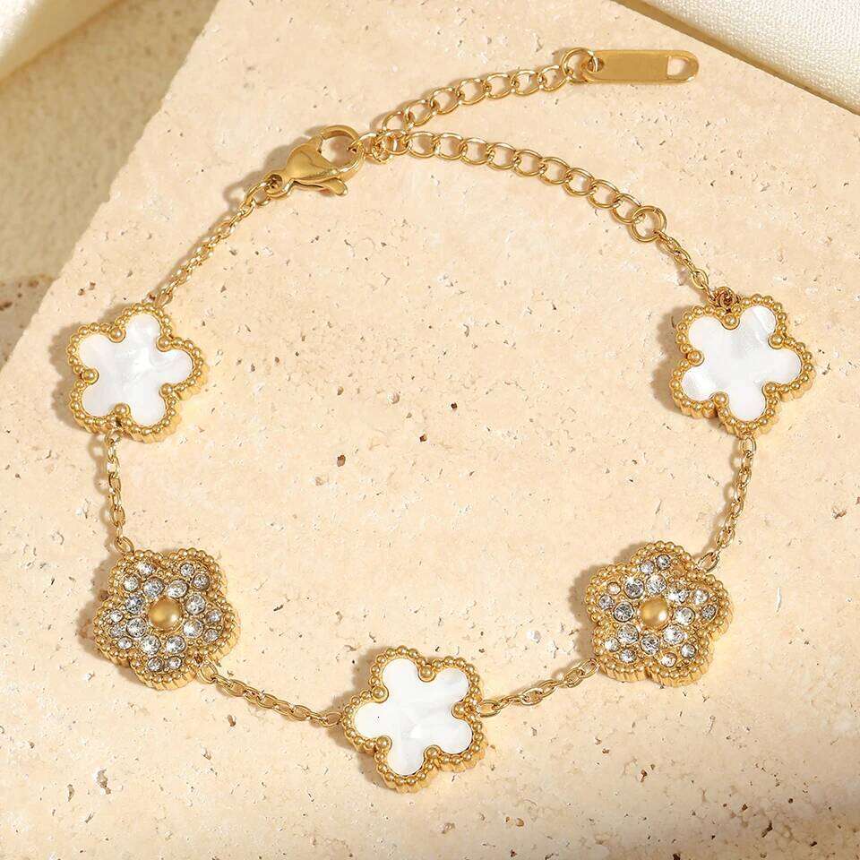 ZAKOL Cute Romantic Lucky Five Leaf Clover Flower Bracelets For Women Girls Gold Color Y2K Chain Link Wristlet Jewelry Gifts
