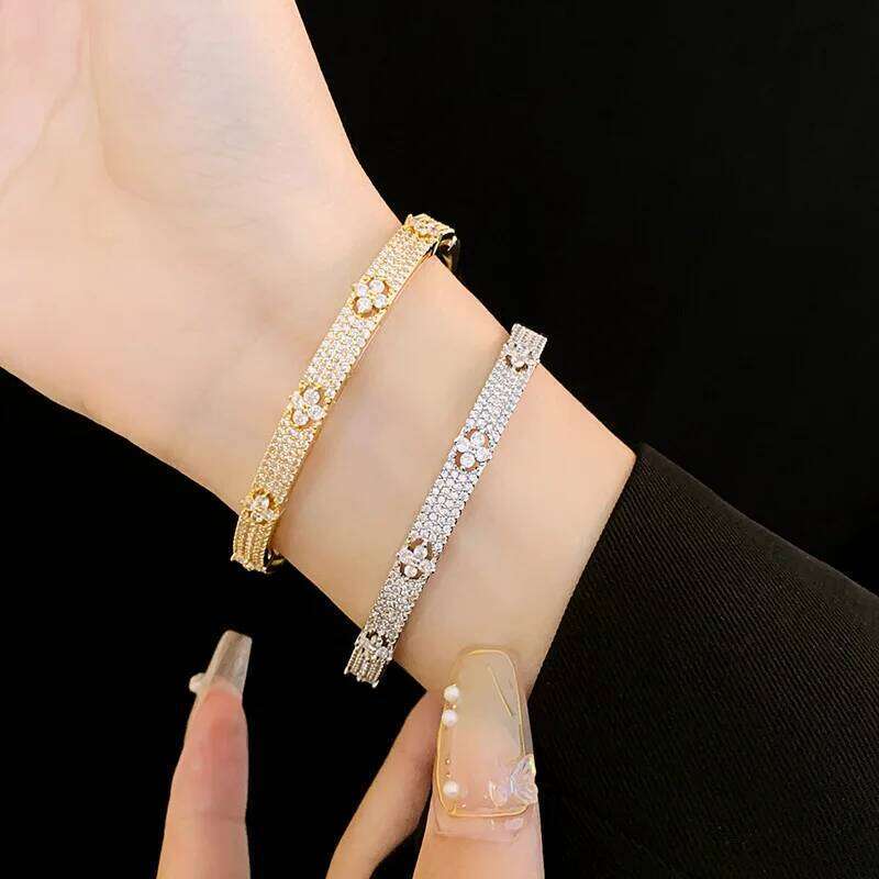 ZAKOL Luxury Full Shiny CZ Four-leaf Flower Designd Open Bracelet for Women Premium Wedding Party Jewelry Birthday Gift