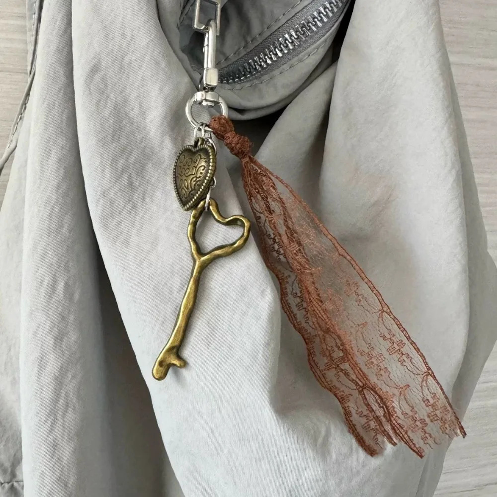 Ins Style Lace HeartShaped Pattern Key Cherry Chains Mirror Retro Y2k Cute Versatile Bag Hanging Decoration Keychain 251219