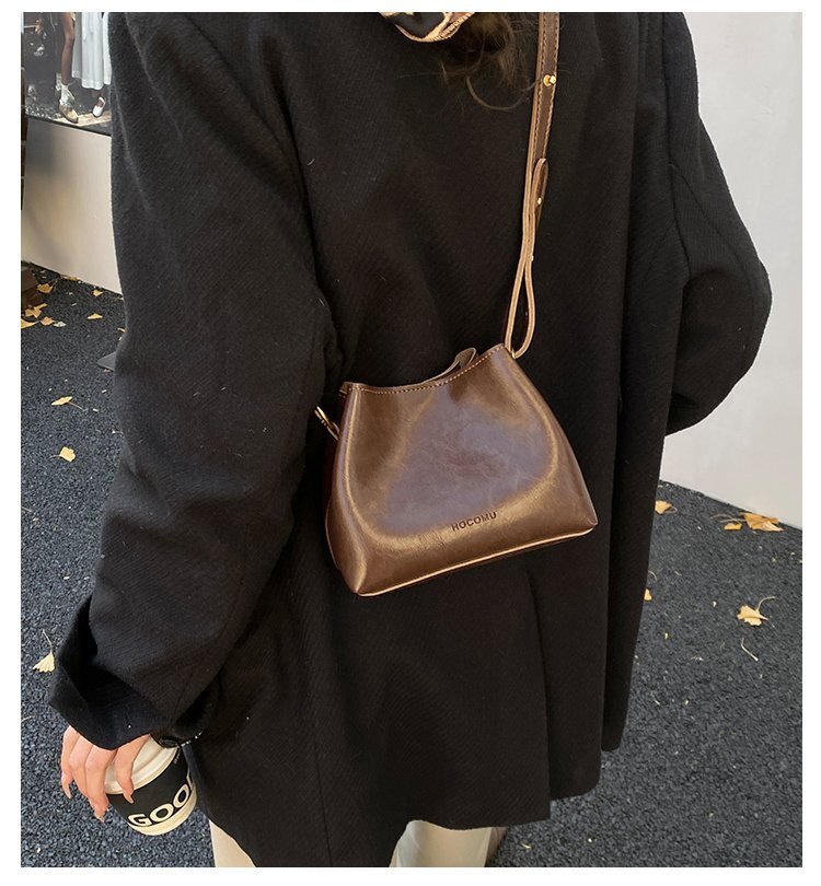 Winter Korean-style minimalist texture bucket bag crossbody bag