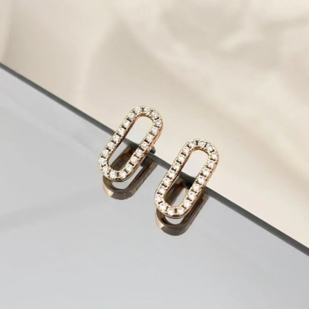 classic designer fashion diamondencrusted square stud earrings womens luxury jewelry daily wear accessory gift for giving business party H260202