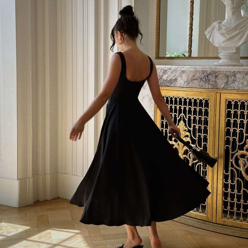 Dress for women Elegant Solid Color Square Neck Sleeveless Waist-Cinching Strap Dress, 2026 Spring Summer New European and American Fashion Vacation O