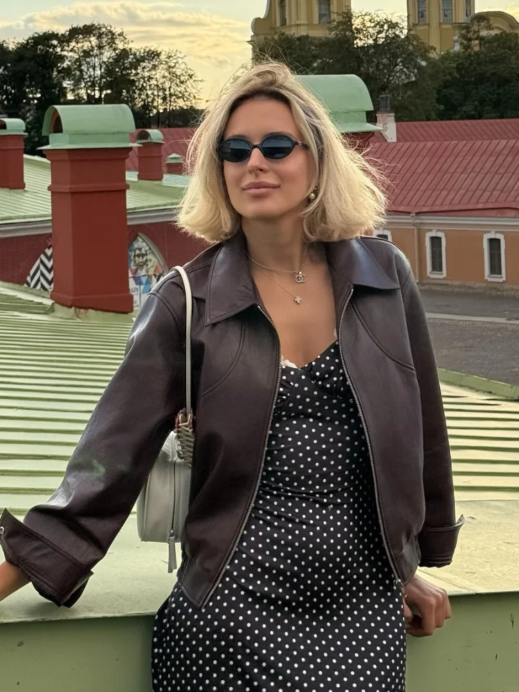 Fashion Lapel Short Leather Coat Women Retro Solid Zipper Simple Long Sleeve Jackets Female Autumn Fashion Casual Street Jacket 251226