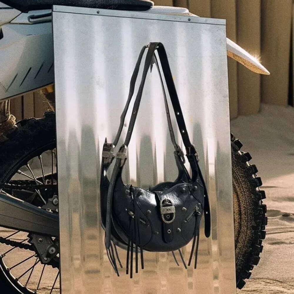 2025 New Leather Bullhorn Pudding Motorcycle One Shoulder Crossbody Underarm Bag Versatile Femme Sac