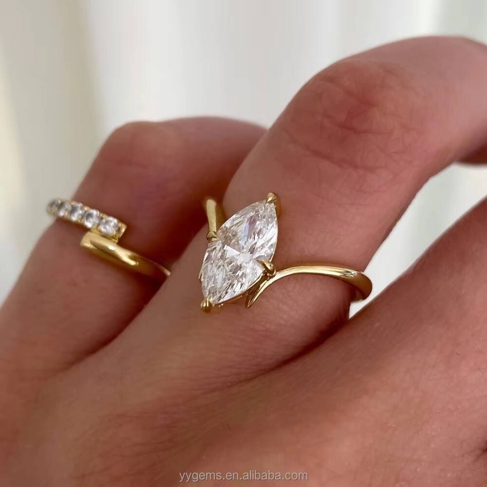 Yu Ying Custom Gorgeous Marquise Solitaire 18K Yellow Gold Rings 25CT Eye Moissanite Diamond Fine Jewelry Women Wedding Rings