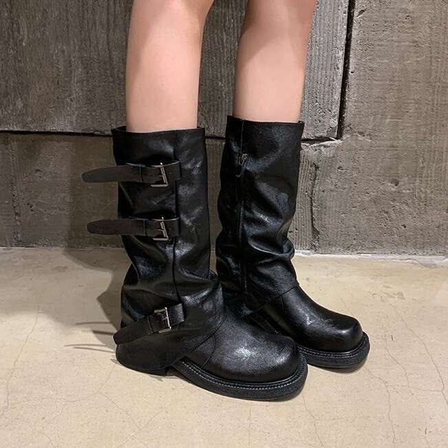 Internet Celebrity Style Retro Tube Riding with Belt Buckle Soft Sole Long 2025 Winter New Fashionable Hot Girl Pants Boots