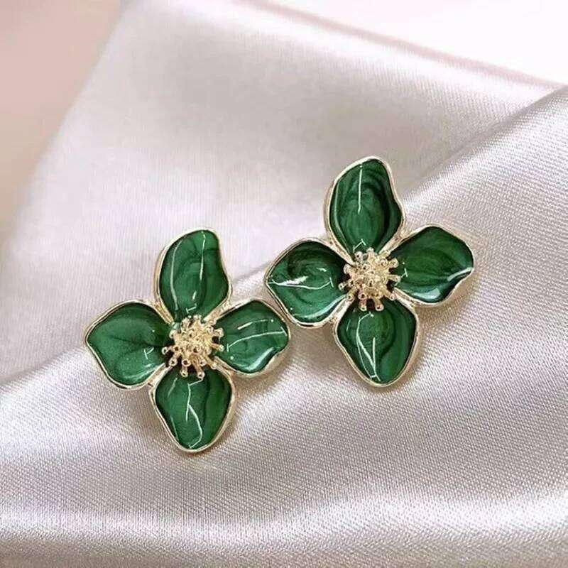 Fashion Korean Retro Drip Glaze Red Flower Women for Delicate Earrings Luxury Couple Engagement Jewelry Gift C251227