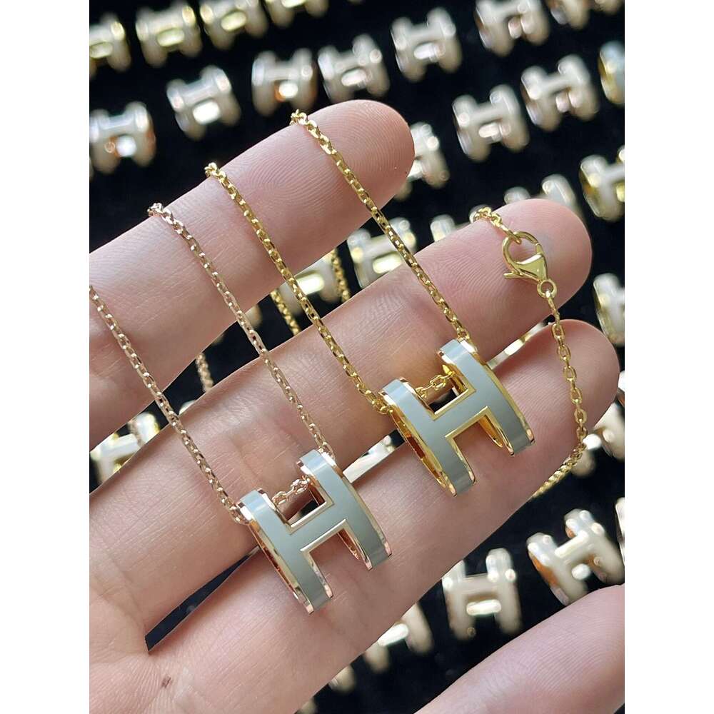 H Letter Necklace Necklace Pearls Enamel Pendant Collarbone Chain 18K Rose Gold Plated
