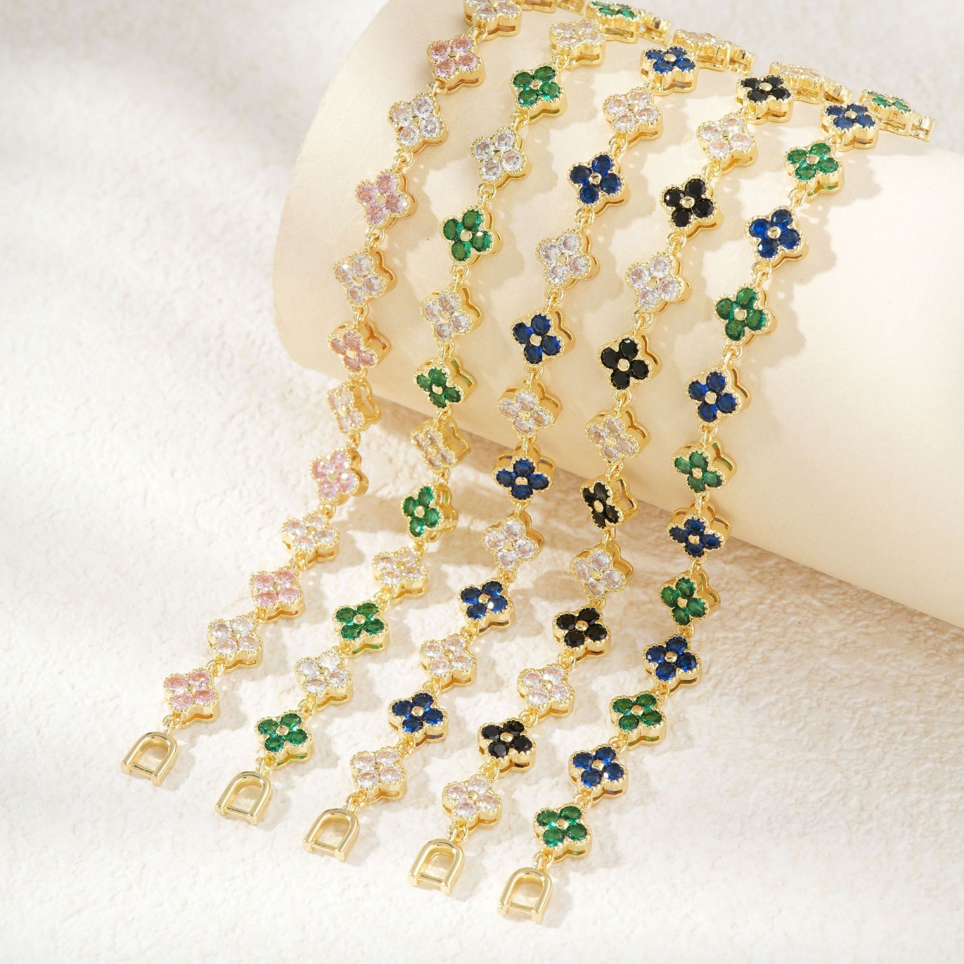 Luxury Brand Designer Jewelry Luxury Brand Designer Jewelry MOXI Autumn New Colorful Petal Four-Leaf Clover Bracelet Fashionable Personality Versatile