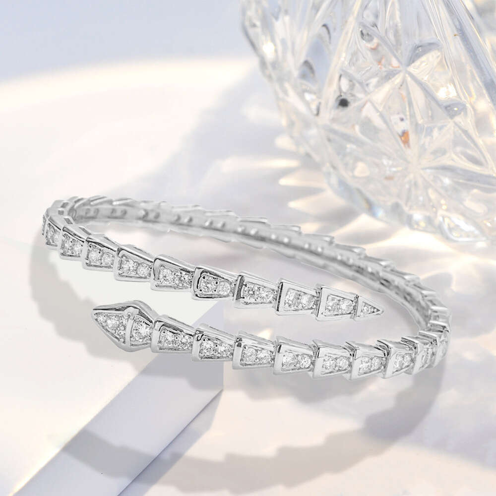 Micro Zirconia Snake Full Diamond Copper Gold-Plated Bracelet Fashion Bangle Stud Bracelet Jewelry design sense luxury Copper Gold-Plated Bracelet