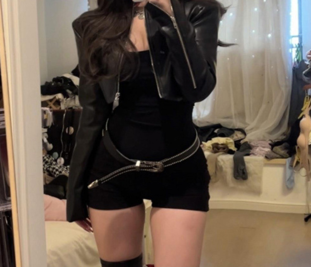 Pure Desire Style Set for Women 2025 Autumn Girl Short Leather Jacket Waist-Cinching Slimming Jumpsuit Shorts 241107