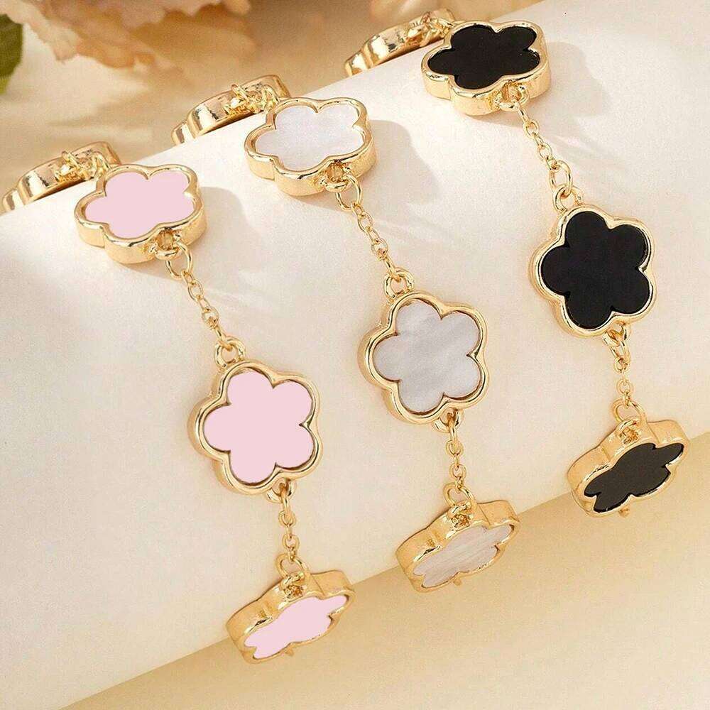 3 Pcs Fashion Classic Clover Design Set Or Accessories, Bracelet Suitable For Daily Wear, Ideal Gi 25H1229