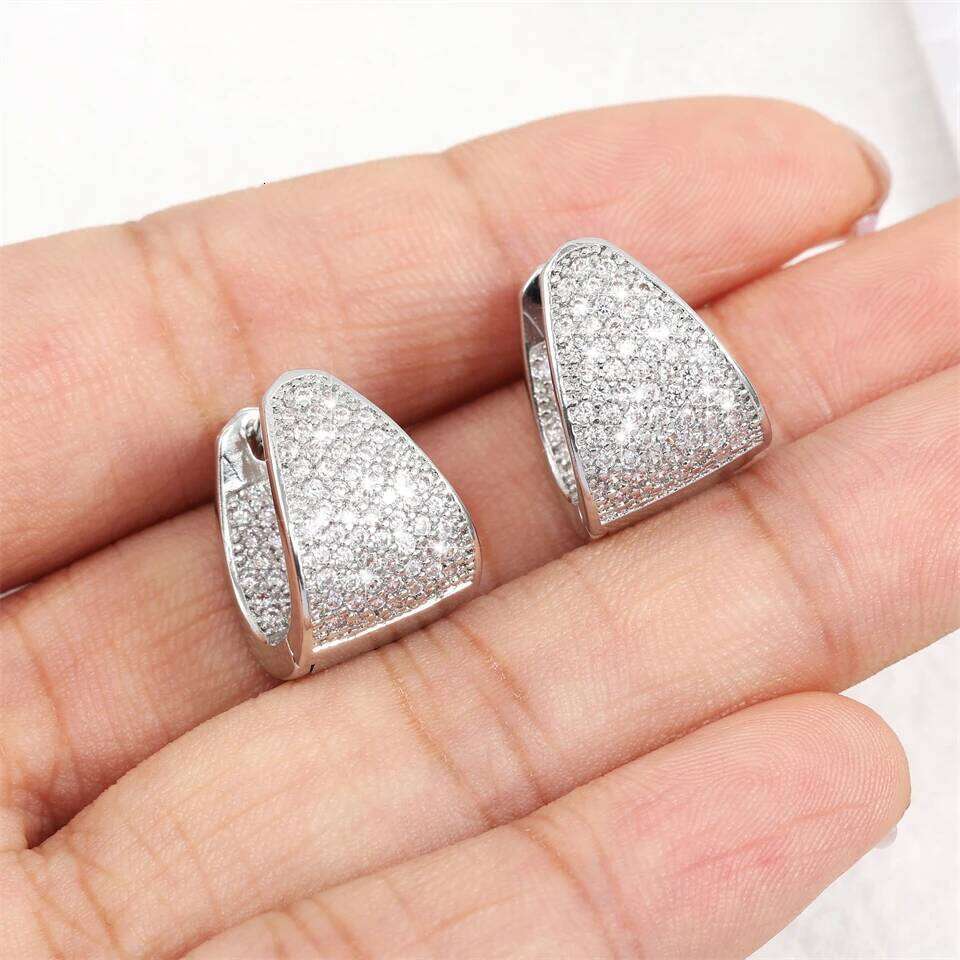 ZAKOL Fashion Chunky Triangular Water Drop Paved Zircon Hoop Earrings for Women Versatile Party Gift aretes de mujer