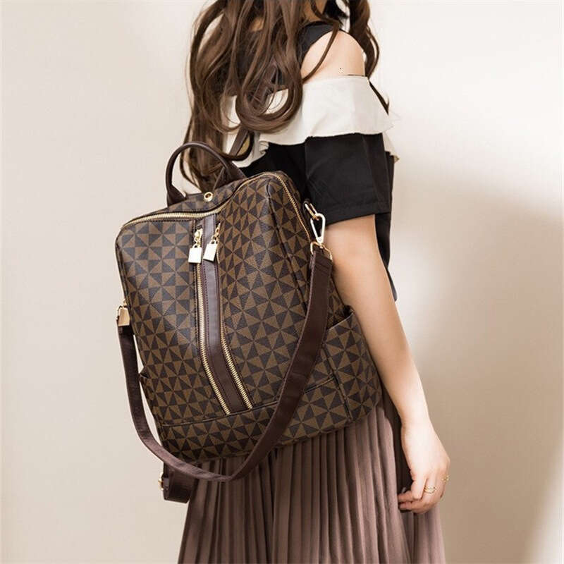 Cross Border Fashion Retro Print Women S Casual Single Shoulder Crossbody Bag Outdoor Large Capacity Travel Backpack Wholesale High Quality Luxury Bag