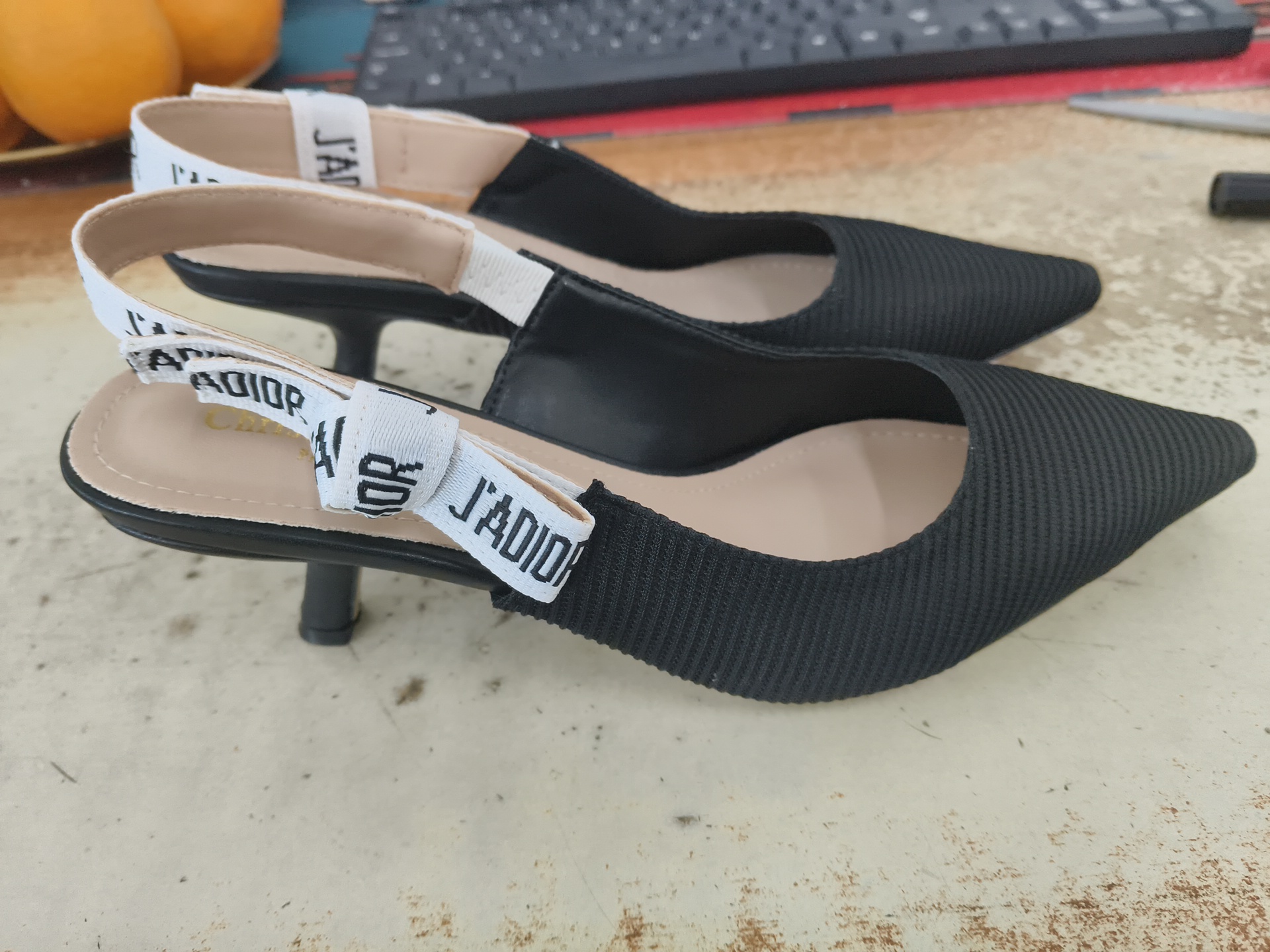 Dress Shoes Pointed Toe Women Sandals Mid Heels Slingback Summer Slippers 2024 Fashion New Flip Flops