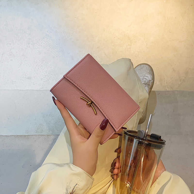 New Fashionable Versatile Short Wallet Niche Casual Clutch Lightweight Coin Purse