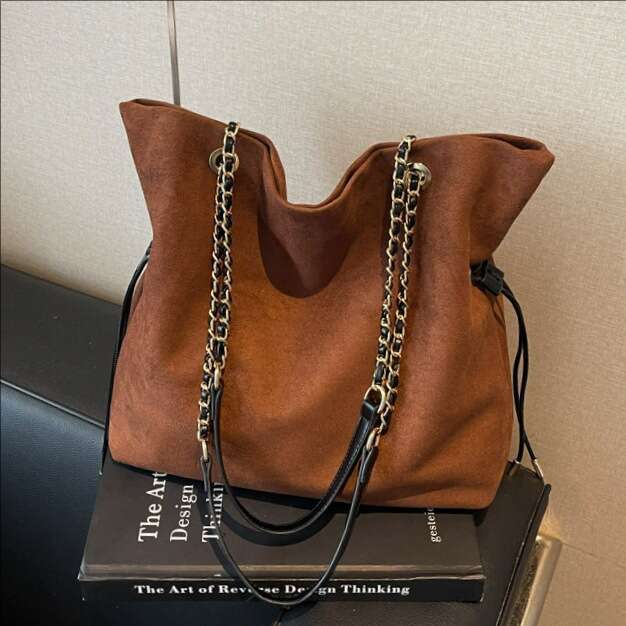 Women's Minimalist Drawstring Chain Bucket - Korean Inspired Fall Fashion